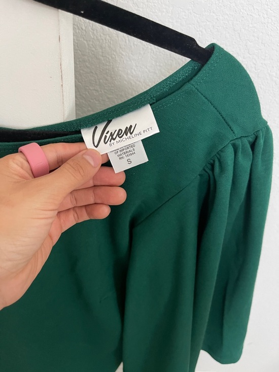 Vixen by Micheline Pitt Deadly Kiss top Forest Green - Picture 4 of 9